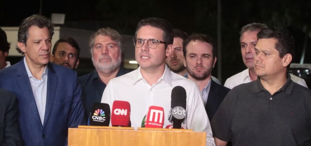 Haddad se reúne com Motta e Alcolumbre em busca de acordo para o IOF