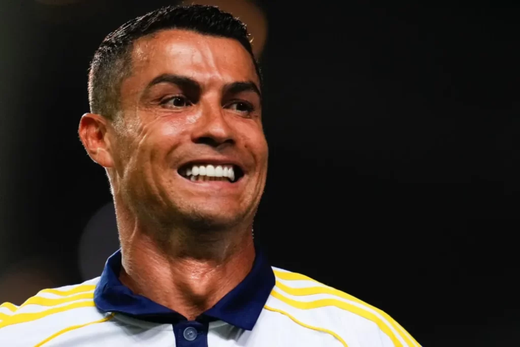 Cristiano Ronaldo marca três gols e garante vitória do Al-Nassr