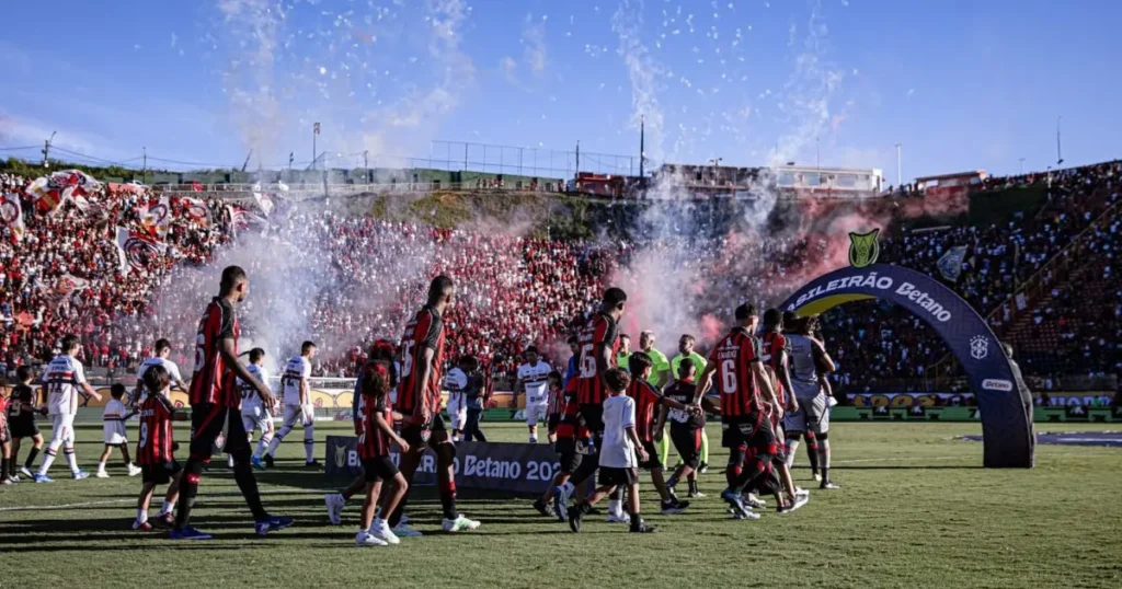 Vitória abre venda online de ingressos para duelo contra o Corinthians pelo Brasileirão