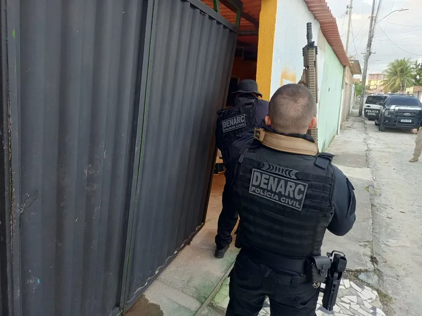 Polícia Civil cumpre mandados de prisão e prende suspeito em Mata de São João