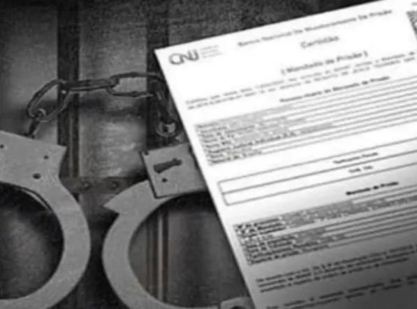PMBA cumpre mandado de prisão no Centro Comercial de Camaçari