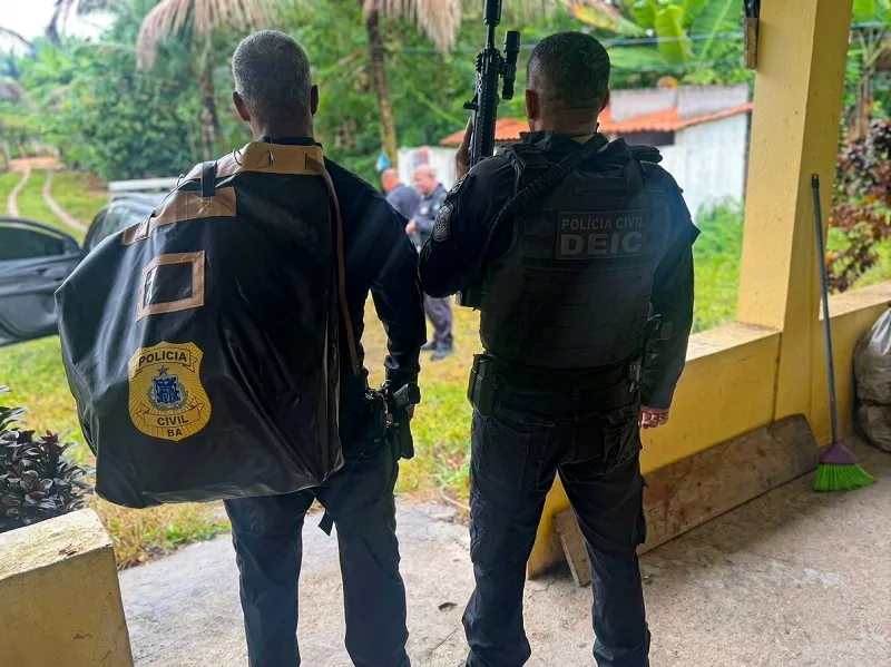 PM é preso em Camaçari por mortes de vereador e assessor em Santo Amaro